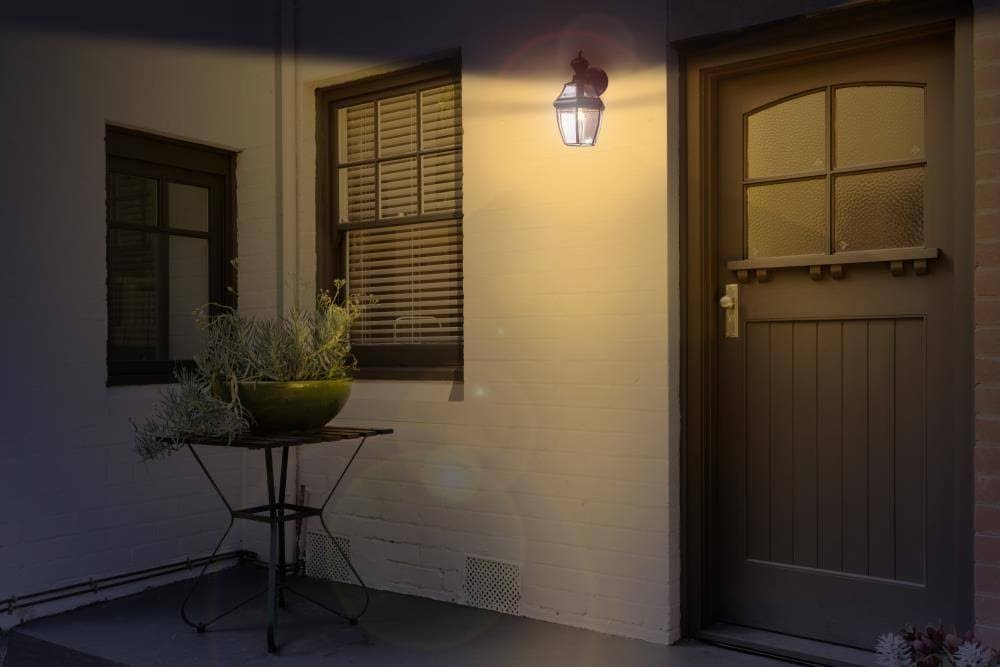 Outdoor Wall Light A22737